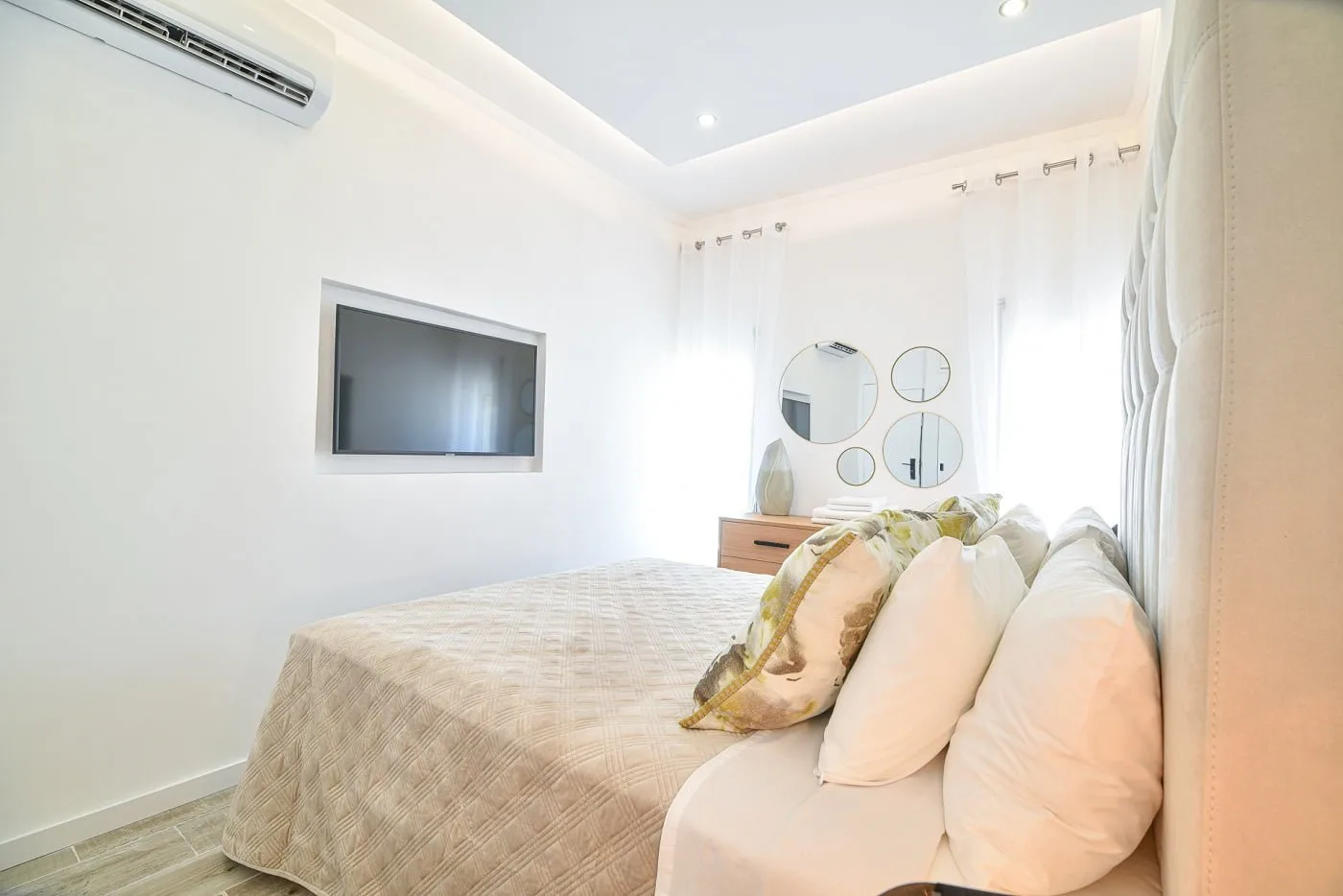 Timeless Beach III — interior 13